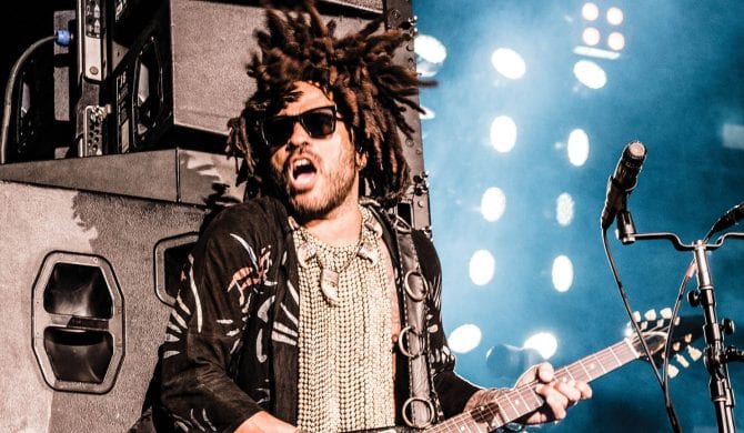 Lenny Kravitz z nowym singlem i wokalem… Michaela Jacksona