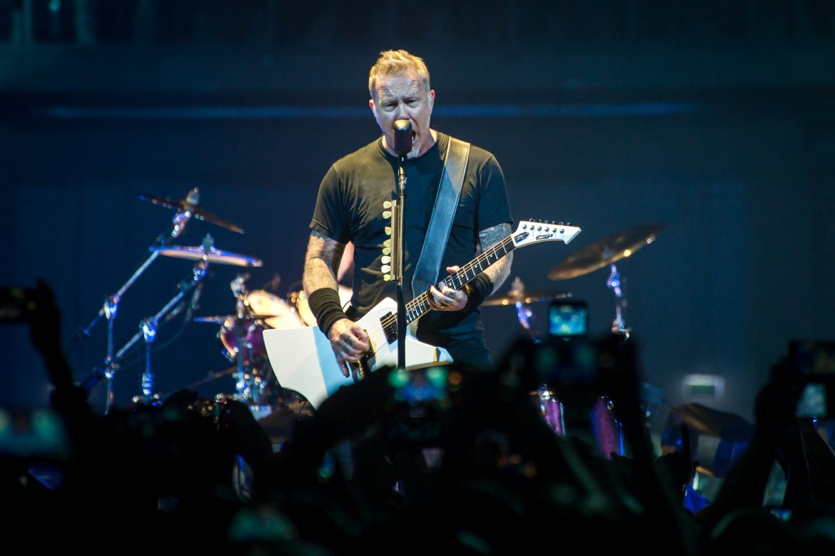 James Hetfield rzucił gitarą o scenę w trakcie koncertu