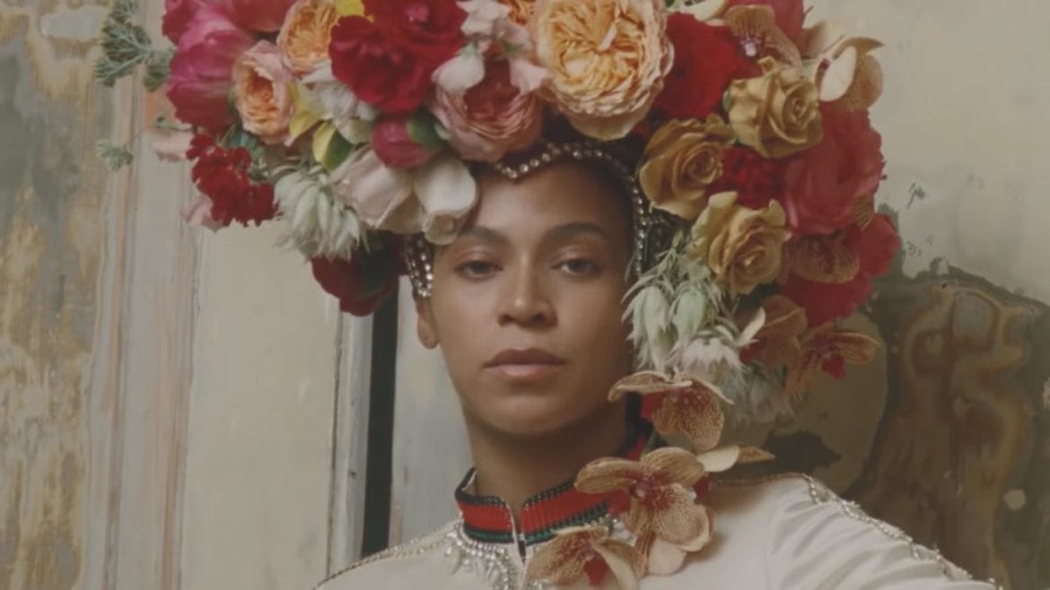 Beyonce za kulisami sesji dla „Vogue’a” (wideo)