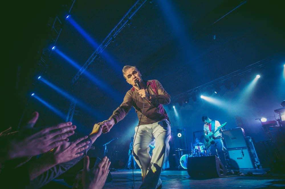 Fani wtargnęli na scenę podczas występu Morrissey’a