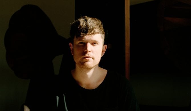 James Blake zagrał koncert transmitowany na Instagramie. W secie m.in. covery Billie Eilish i Radiohead James Blake zagrał koncert transmitowany na Instagramie. W secie m.in. covery Billie Eilish i Radiohead