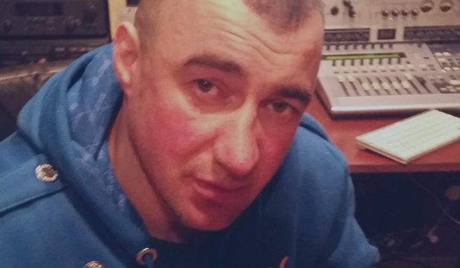 Pomidor wyszedł z więzienia. Popek świętuje nowym kawałkiem Pomidor wyszedł z więzienia. Popek świętuje nowym kawałkiem