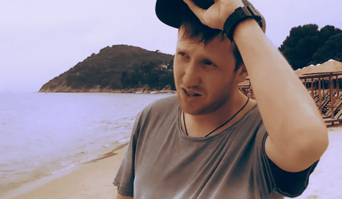 Raszu promuje płytę „Life in Journey” klipem nakręconych w Grecji Raszu promuje płytę „Life in Journey” klipem nakręconych w Grecji