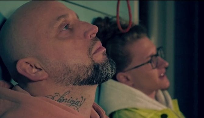 Peja i Young Igi w nowym klipie promującym „25_godzin” Peja i Young Igi w nowym klipie promującym „25_godzin”