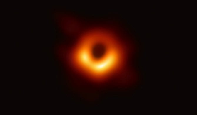 Czarna dziura nazwana imieniem słynnego rockmena?