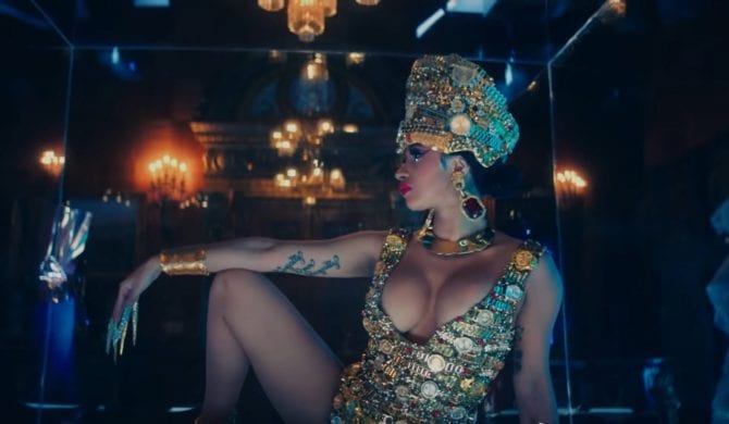 Cardi B ujawnia fragmenty nowego singla