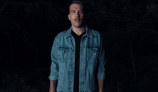 Flint jako Nowak vel Nowaczyński – „Na afterze” – nowy numer i klip Flint jako Nowak vel Nowaczyński – „Na afterze” – nowy numer i klip