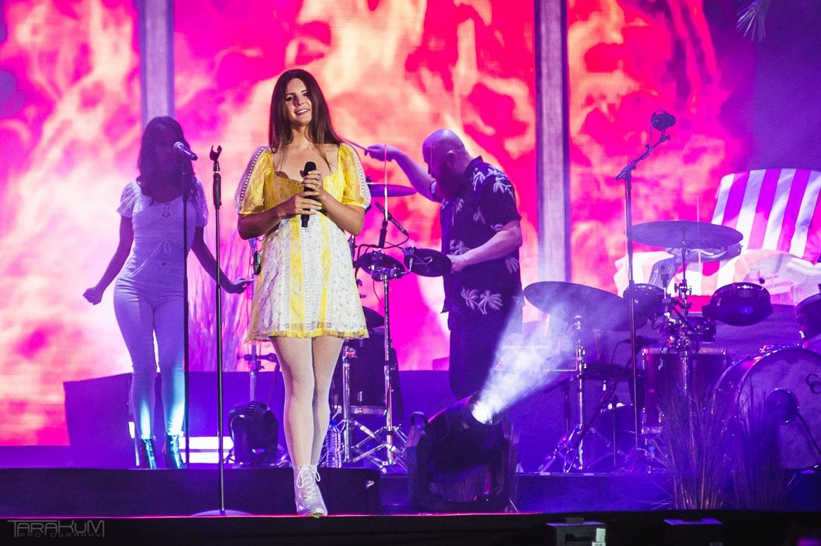 Lana Del Ray ma kłopoty. Odwołuje europejską trasę