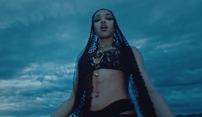 FKA twigs chyba wygra konkurs na najgorszą okładkę roku