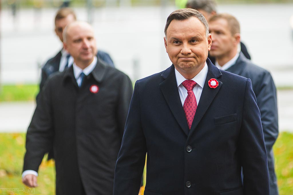 Andrzej Duda gratuluje zwyciężczyni Eurowizji Junior
