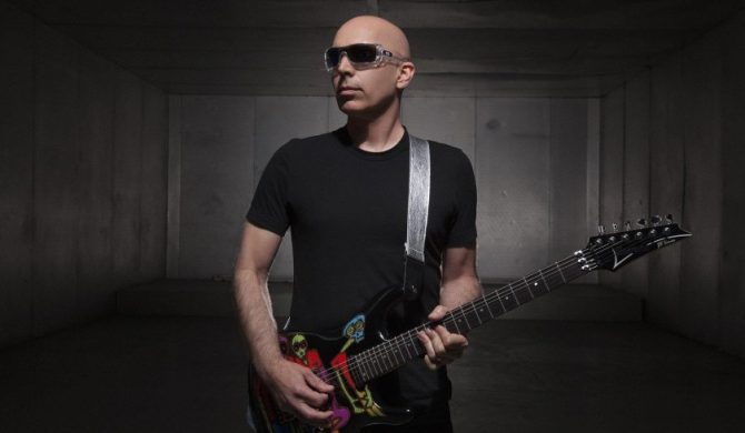 Nowy klip Joe Satrianiego