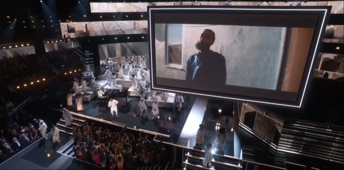 DJ Khaled, John Legend, Meek Mill i inni uczcili Nipseya Hussle na gali Grammy