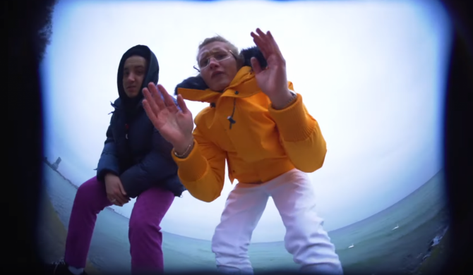 Dwóch młodych raperów łączy siły w singlu „Oopsy Daisy”