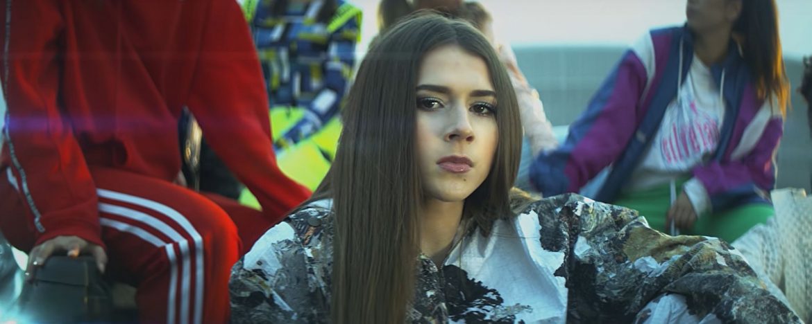 Roksana Węgiel coveruje piosenkę 5 Seconds Of Summer