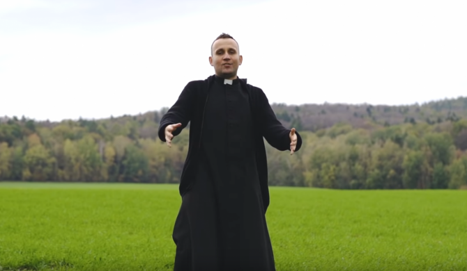 Ks. Jakub Bartczak lubi być księdzem