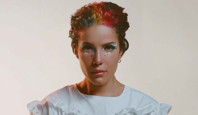 Halsey nago na Instagramie