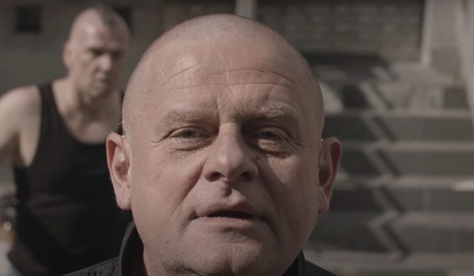 Afera z notowaniem Trójki: Kazik żąda wycofania swojej piosenki z listy przebojów Afera z notowaniem Trójki: Kazik żąda wycofania swojej piosenki z listy przebojów