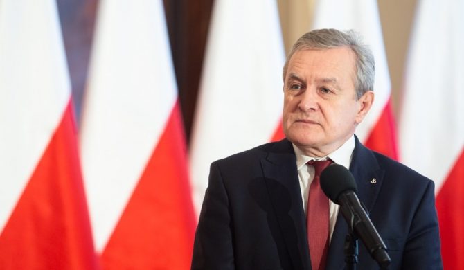 Minister Piotr Gliński komentuje incydent z uderzeniem dziennikarki przed koncertem Jana Pietrzaka Minister Piotr Gliński komentuje incydent z uderzeniem dziennikarki przed koncertem Jana Pietrzaka