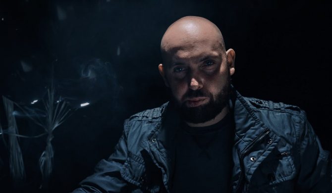 VNM z brutalnie szczerym, a przy tym bardzo mocnym singlem VNM z brutalnie szczerym, a przy tym bardzo mocnym singlem