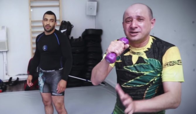 Arab: „Wujek Samo Zło chciał złamać mi rękę” Arab: „Wujek Samo Zło chciał złamać mi rękę”