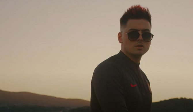 Krzy Krzysztof sam, nie na fejmie Quebo. Nowy singiel w sieci Krzy Krzysztof sam, nie na fejmie Quebo. Nowy singiel w sieci