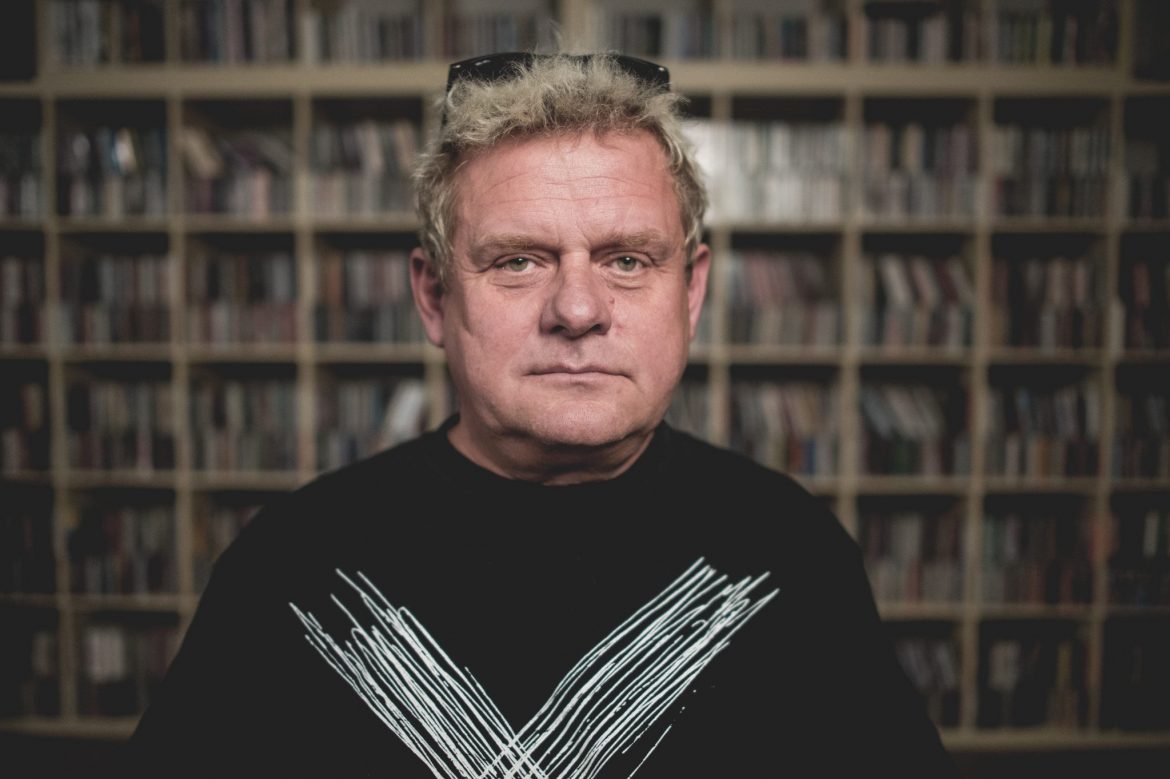 Kazik Staszewski w żałobie. Muzyk podzielił się z fanami smutnymi wieściami