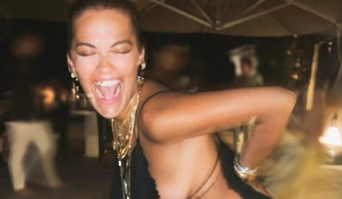 Seksowna Rita Ora kusi gorącym zdjęciem z wakacji Seksowna Rita Ora kusi gorącym zdjęciem z wakacji