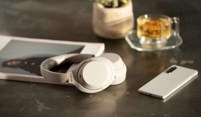 Sony zapowiada słuchawki bezprzewodowe WH-1000XM4 z wiodącym systemem redukcji hałasu