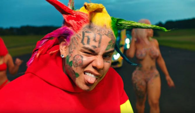 Tekashi ucieka przed fanami w asyście ochroniarzy