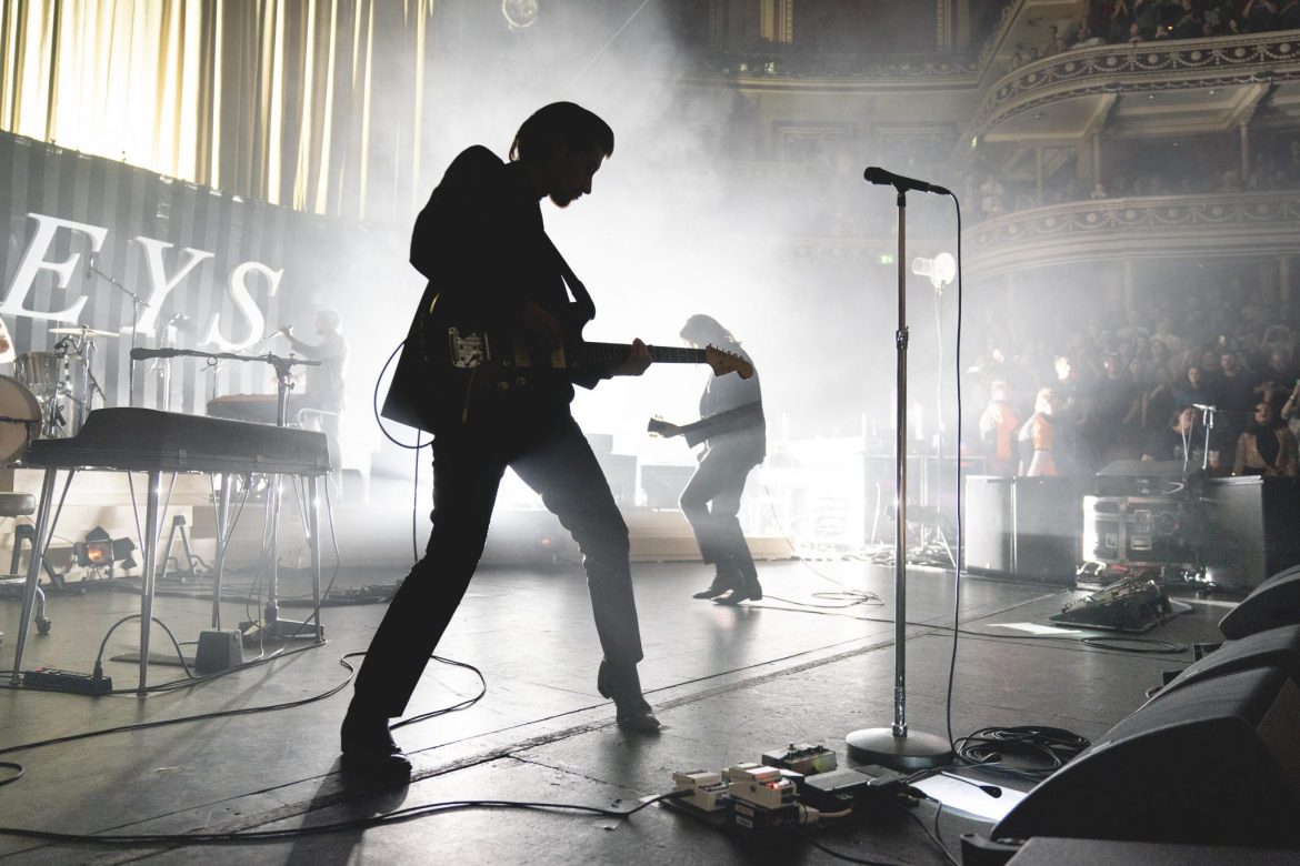 Arctic Monkeys zapowiada wyjątkowy, koncertowy album