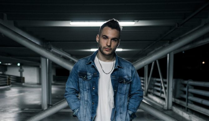 Filipek: Wszyscy moi koledzy z branży powinni wykorzystać swoje zasięgi, by uświadomić odbiorców, w jak chorym kraju żyjemy Filipek: Wszyscy moi koledzy z branży powinni wykorzystać swoje zasięgi, by uświadomić odbiorców, w jak chorym kraju żyjemy