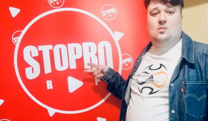 Przemek Ferguson gorzko o StoproRap i DJ-u Decksie. Raper opowiedział o swoich problemach i odniósł się do zarzutów o „flexowanie”