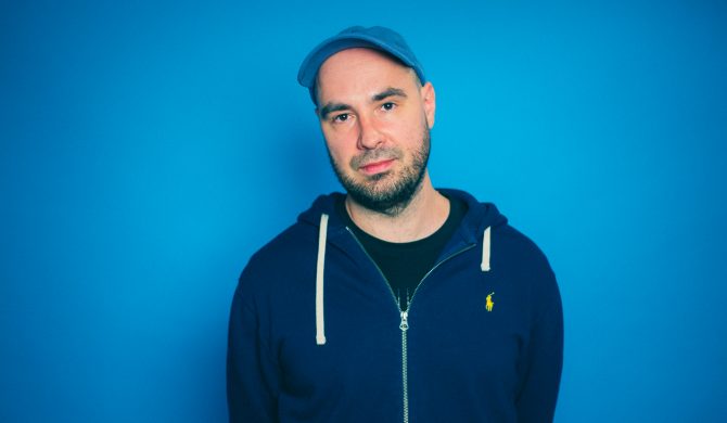 Jakub Żulczyk wskazał polskiego rapera, którego muzyka może uratować komuś życie