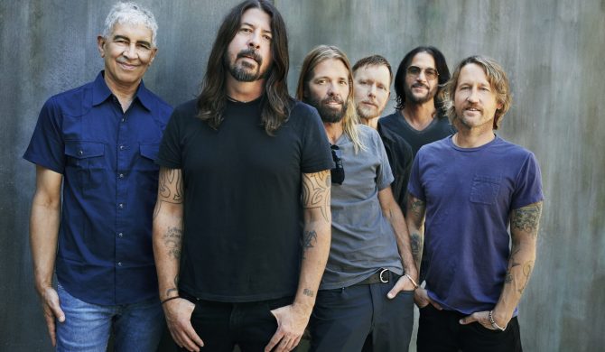 Foo Fighters świętuje – grupa wypuszcza na rynek sake, buty i – co najważniejsze – nowy singiel