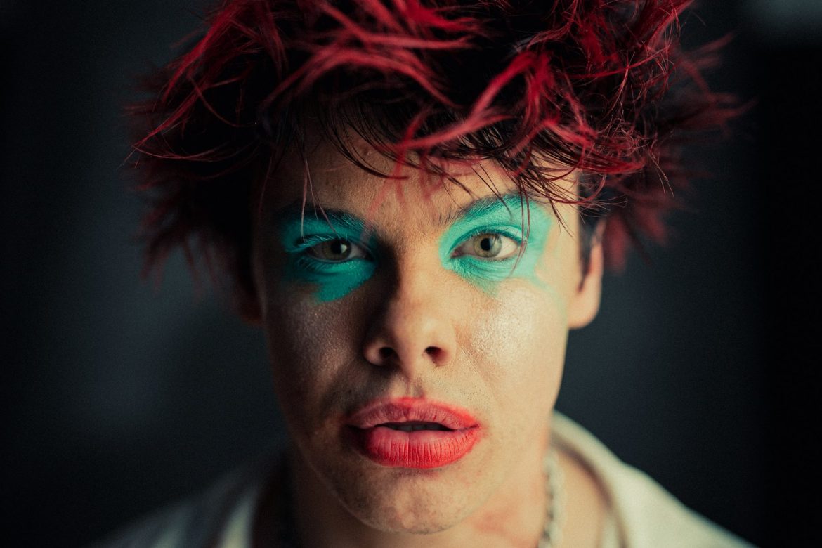 YUNGBLUD prezentuje nowy singiel i teledysk „mars”