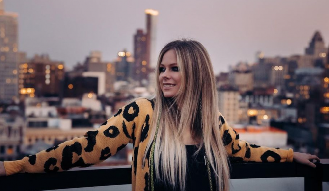 Avril Lavigne nagrywa ze znanym amerykańskim raperem Avril Lavigne nagrywa ze znanym amerykańskim raperem
