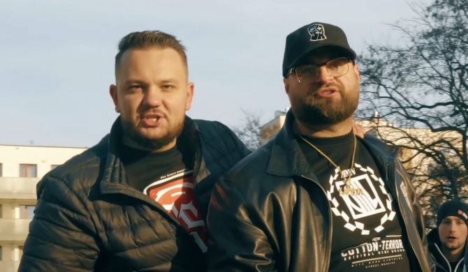 Hemp Gru prezentuje remix „Życia Warszawy 2”. Przy mikrofonach m.in. Kapota, RAU i Frosti Hemp Gru prezentuje remix „Życia Warszawy 2”. Przy mikrofonach m.in. Kapota, RAU i Frosti