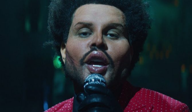 The Weeknd po rekonstrukcji twarzy. Zobaczcie nowy klip