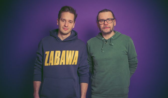 Krzysztof Zalewski: „W moim wypadku ciężko jest przełożyć wk*rw na twórczość. Natomiast zachwyt mi w tym pomaga” Krzysztof Zalewski: „W moim wypadku ciężko jest przełożyć wk*rw na twórczość. Natomiast zachwyt mi w tym pomaga”