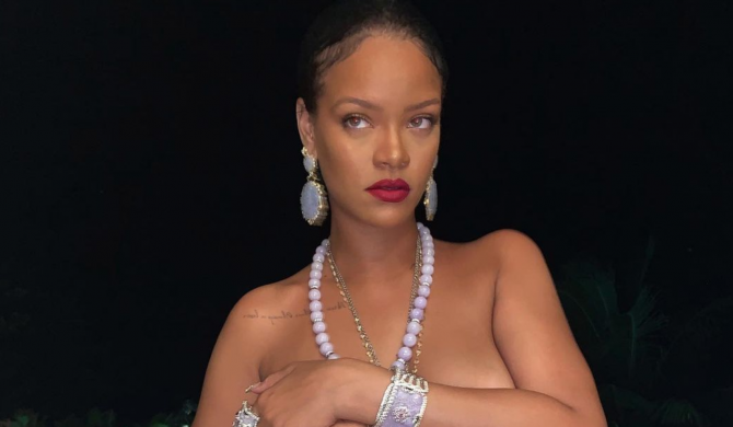 Rihanna obraziła swoim zdjęciem wyznawców hinduizmu