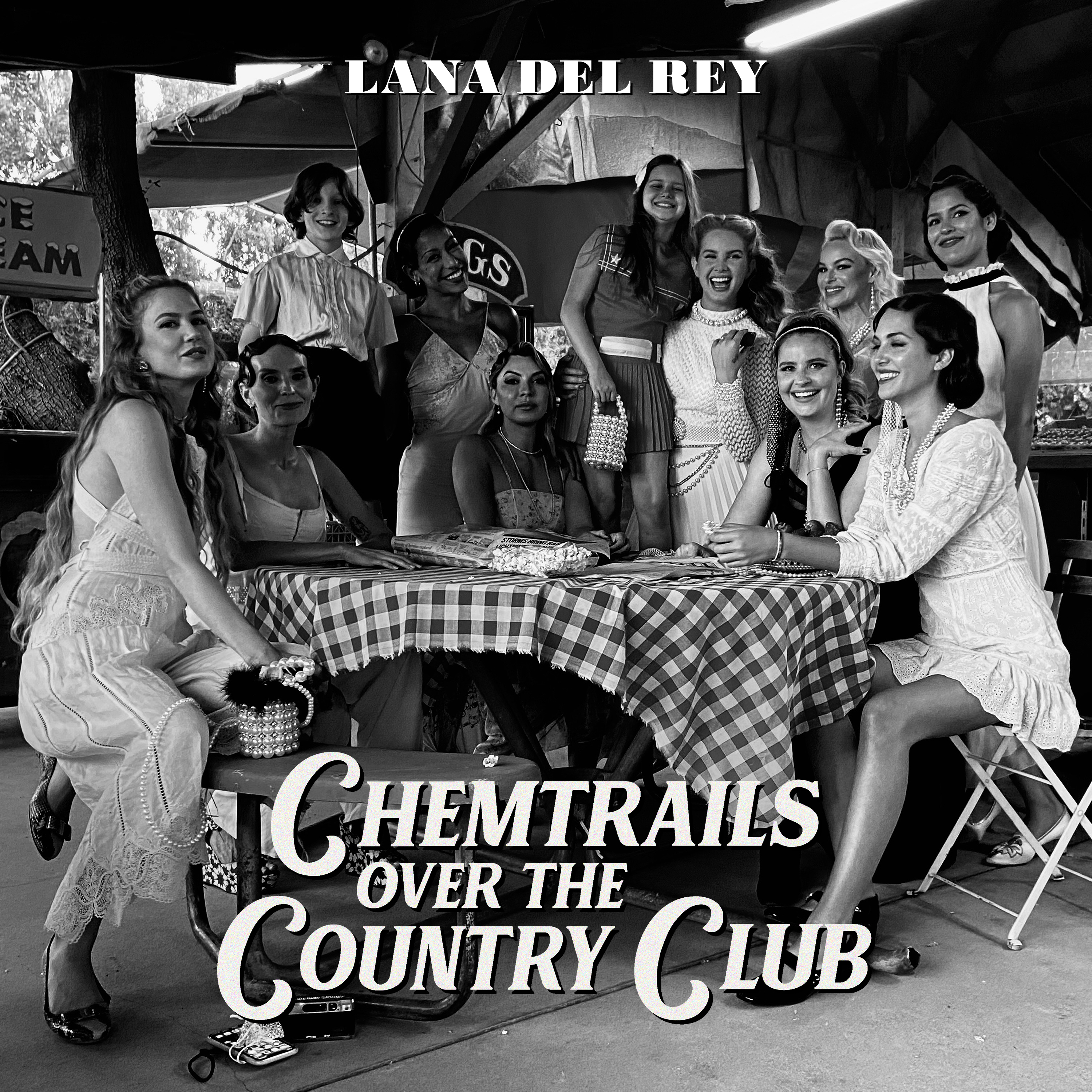 Lana Del Rey – „Chemtrails Over The Country Club”