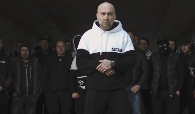 Czym się różni współpraca z discopolowcami od nagrywania z raperami? „Zawsze ktoś musi godzinę mówić o tym, że ten w dwa tysiące którymś tego wy***ał”