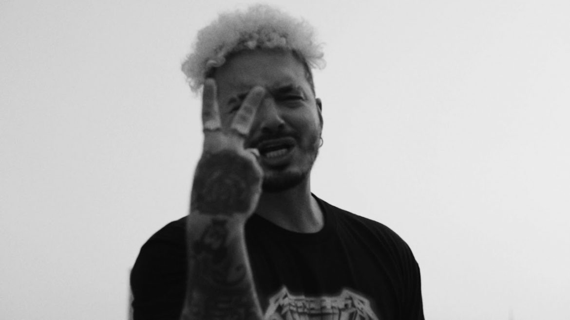 J Balvin z zaskakującą, rapowaną wersją utworu Metalliki