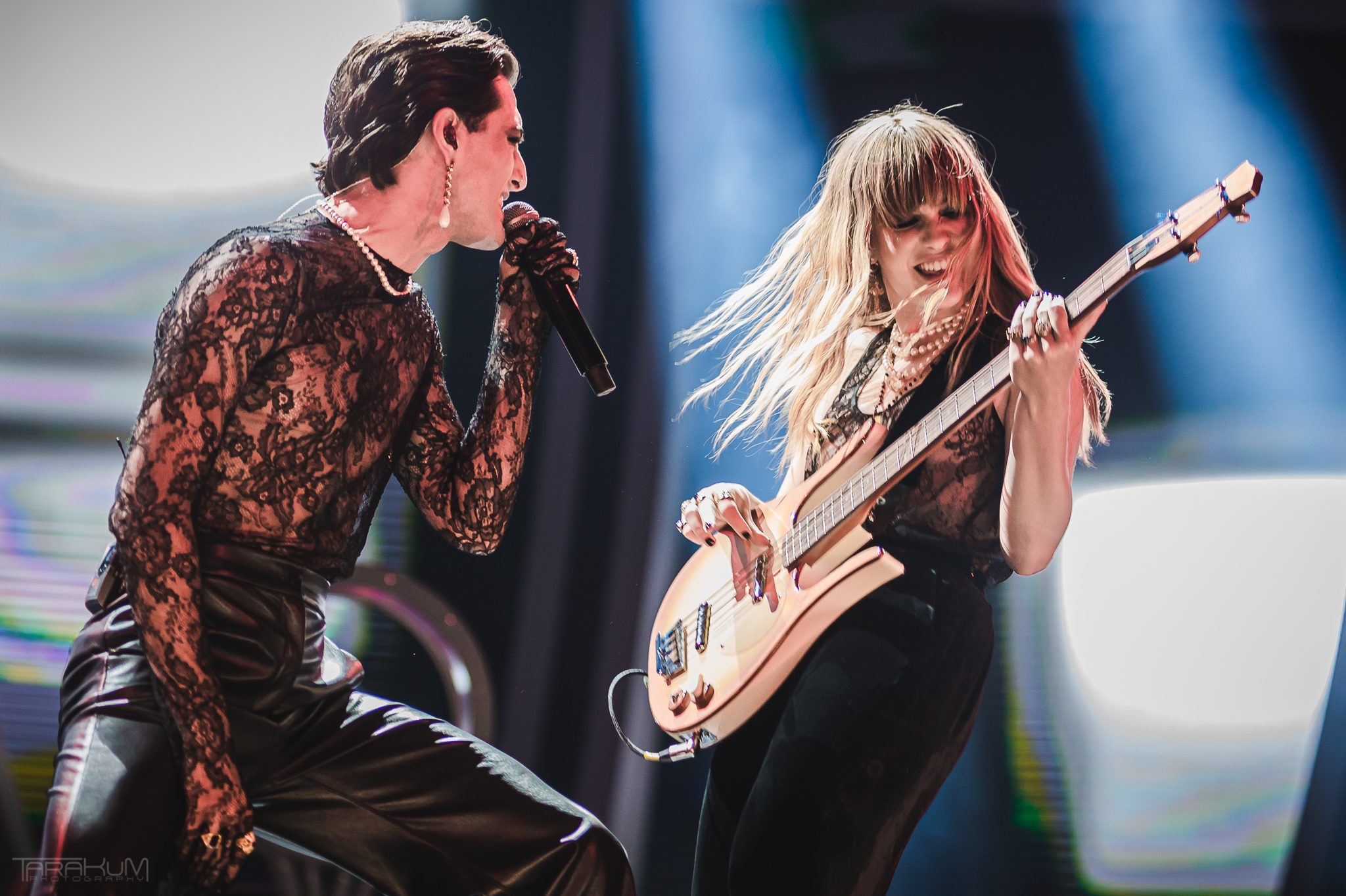 Victoria de Angelis z Maneskin pozuje topless - CGM.pl