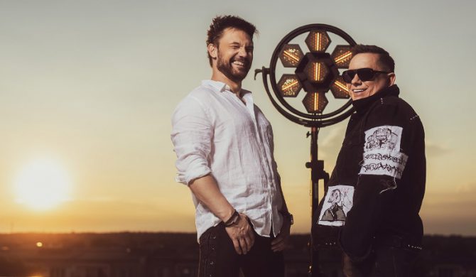 Sadowsky & Grzegorz Wilk łączą siły w singlu “Tylko tyle mi wystarczy”