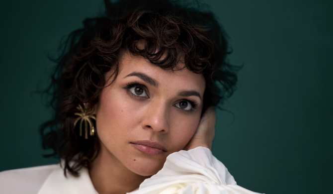 Norah Jones ogłasza swój pierwszy album świąteczny