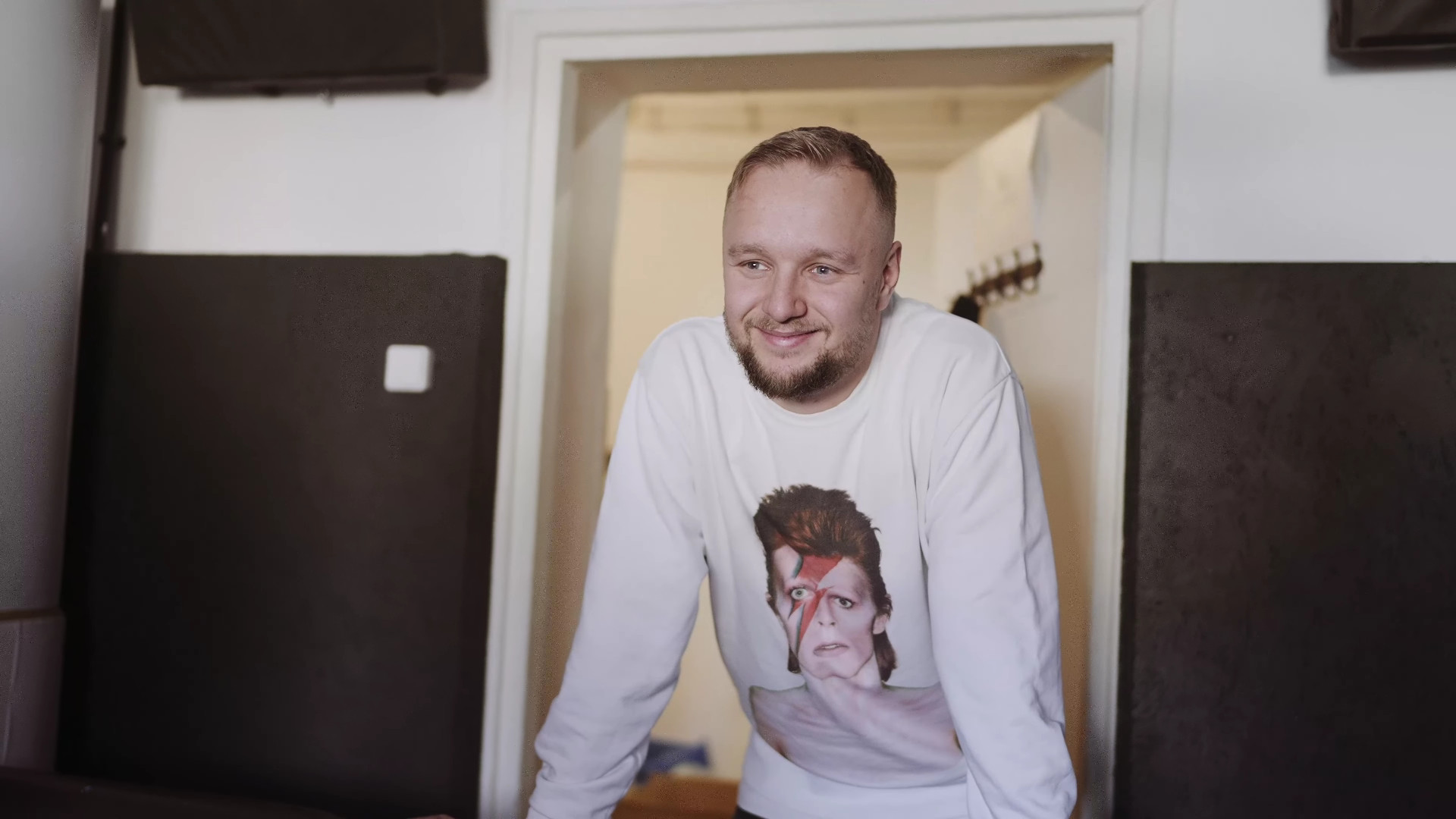 Solar Raper Krzysztof Gonciarz spędził dzień z Solarem przed koncertem Maty. Raper ...