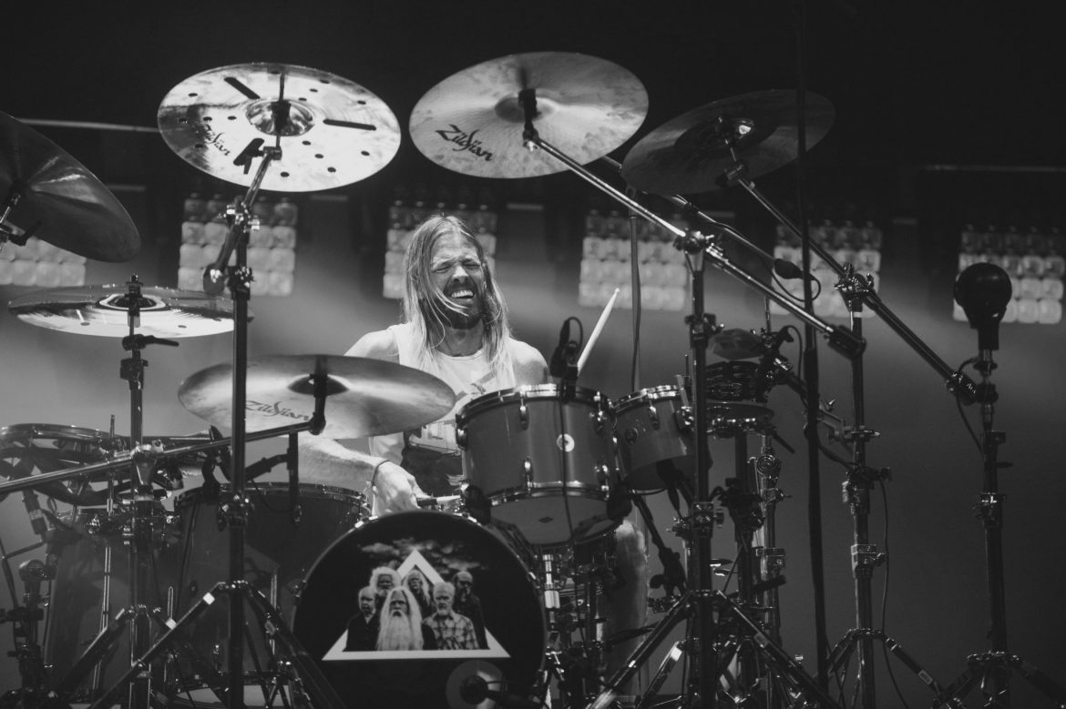 Taylor Hawkins z Foo Fighters nie żyje