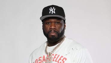 50 Cent dopadł do mikrofonu na koncercie Nicki Minaj. Raper wykorzystał chwilę uwagi w wyjątkowo przypałowy sposób