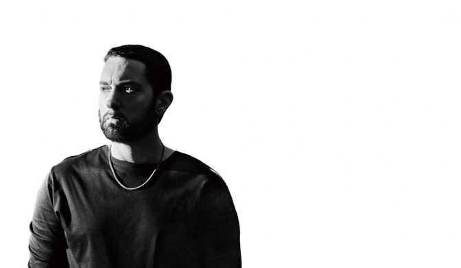 Eminem i 50 Cent w utworze „Is This Love (’09)”